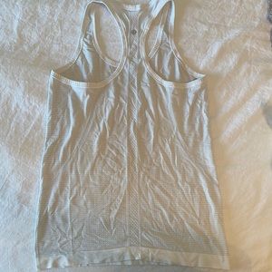 Lululemon white work out tank